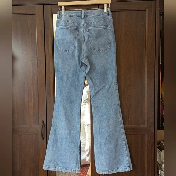 Garage Denim Light Wash Blue Jeans Flared High Waisted Size 7 / 28 NWOT - Picture 2 of 15